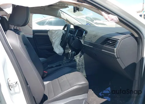 2021 Volkswagen Jetta Sel из США, поврежденный, VIN 3VWE57BU0MM095840